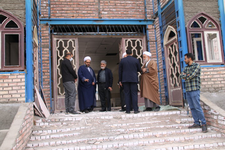 بازدید مجید دوستعلی نماینده کرمان در مجلس شورای اسلامی از پروژه در حال ساخت مدرسه علمیه امام صادق(ع) با حضور مدیر و معاونان حوزه علمیه استان کرمان.