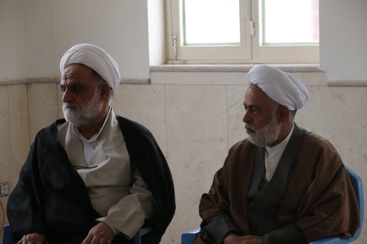 بازدید مجید دوستعلی نماینده کرمان در مجلس شورای اسلامی از پروژه در حال ساخت مدرسه علمیه امام صادق(ع) با حضور مدیر و معاونان حوزه علمیه استان کرمان.