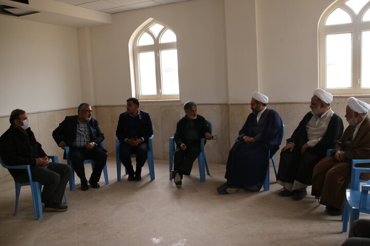 بازدید مجید دوستعلی نماینده کرمان در مجلس شورای اسلامی از پروژه در حال ساخت مدرسه علمیه امام صادق(ع) با حضور مدیر و معاونان حوزه علمیه استان کرمان.