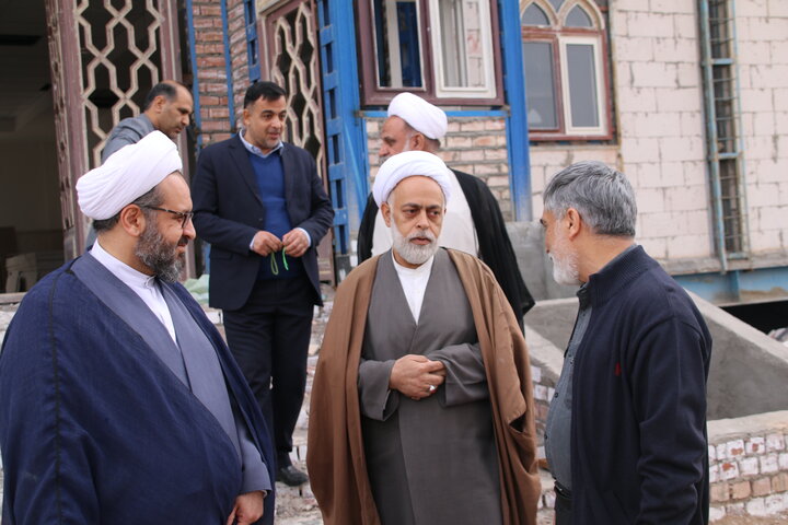 بازدید مجید دوستعلی نماینده کرمان در مجلس شورای اسلامی از پروژه در حال ساخت مدرسه علمیه امام صادق(ع) با حضور مدیر و معاونان حوزه علمیه استان کرمان.