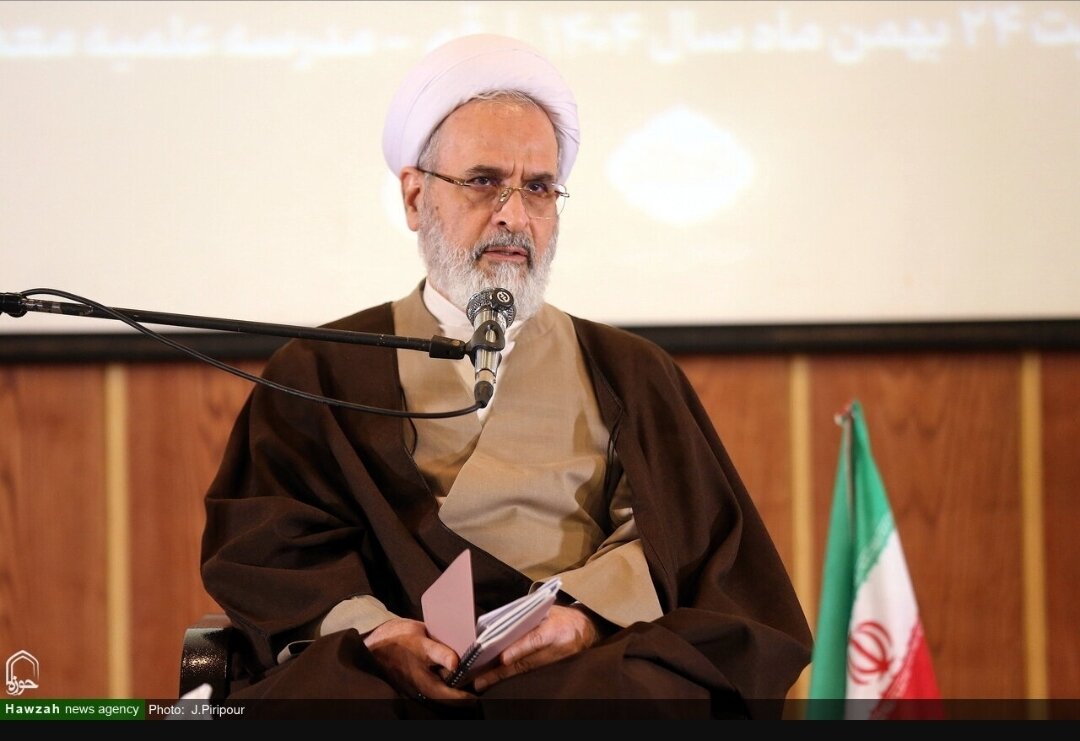 ۱۰ عنصر اصلی هویتی حوزه‌های علمیه / انقلاب اسلامی، انقلاب معرفتی و تمدنی است