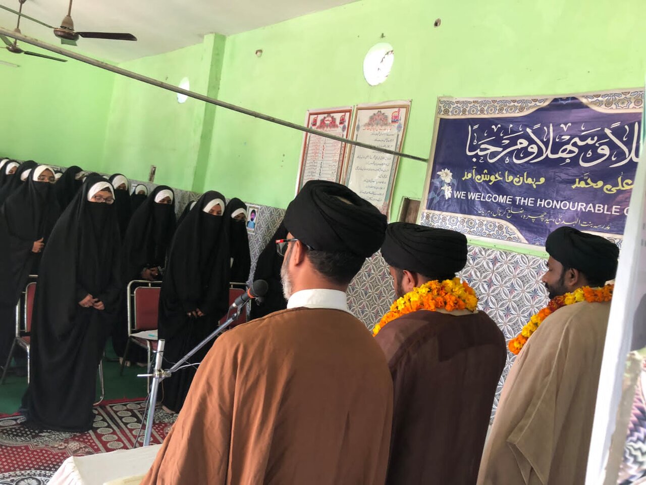 قرآن سے زندہ اور عملی رشتہ، اخلاقِ اہلِ بیتؑ کی پیروی اور معاشرے میں دینی شعور کی ترویج ہی سے انسان حقیقی منتظر بنتا ہے، مقررین