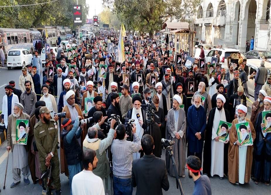 حضور گسترده مردم پاکستان در راهپیمایی های باشکوه سالگرد انقلاب اسلامی