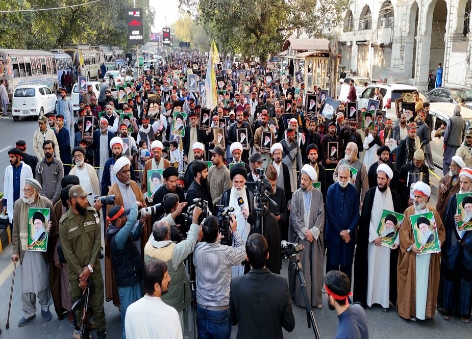 حضور گسترده مردم پاکستان در راهپیمایی های باشکوه سالگرد انقلاب اسلامی