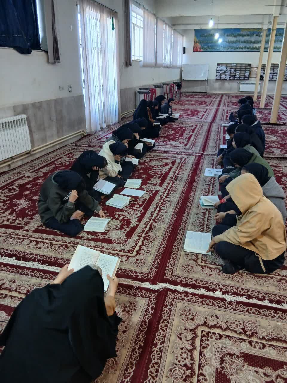 تصاویر/ اقدامات هنرستان گیسو کرمان در دهه فجر