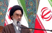 राष्ट्रीय एकता और सशक्त ईरान ही निजात का अकेला रास्ता हैः आयतुल्लाह सईदी