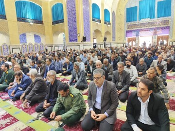 تصاویر/ اقامه نمازجمعه شهر بم