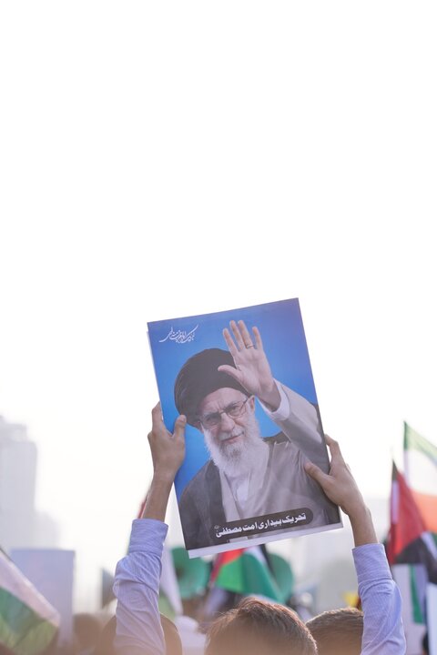 ایران کے ساتھ اظہارِ یکجہتی، امریکہ و اسرائیل کے خلاف کراچی میں احتجاجی مظاہرہ