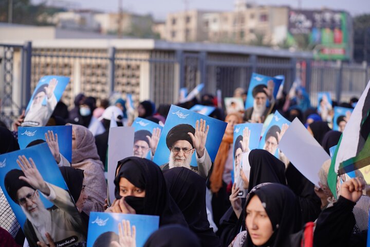 ایران کے ساتھ اظہارِ یکجہتی، امریکہ و اسرائیل کے خلاف کراچی میں احتجاجی مظاہرہ