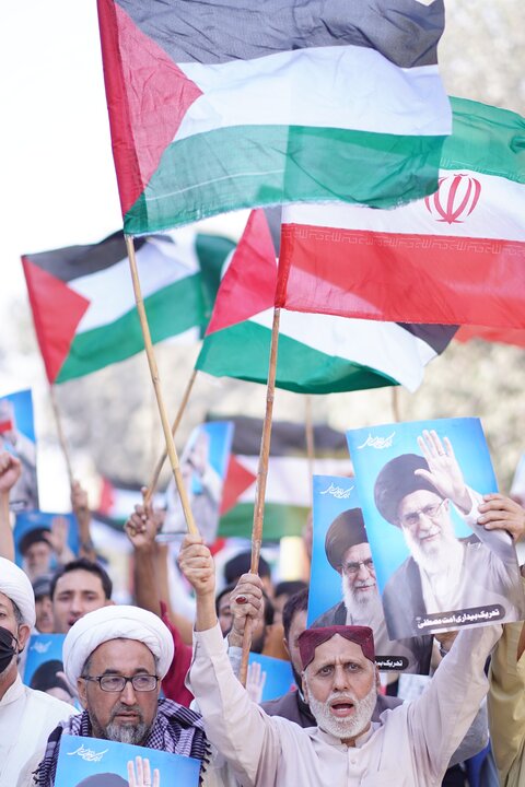 ایران کے ساتھ اظہارِ یکجہتی، امریکہ و اسرائیل کے خلاف کراچی میں احتجاجی مظاہرہ