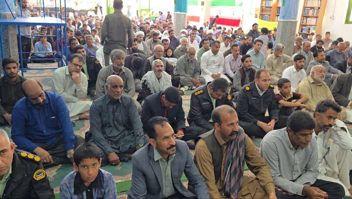 تصاویر/ اقامه نمازجمعه شهر ریگان