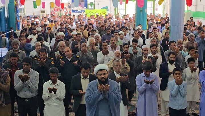 تصاویر/ اقامه نمازجمعه شهر ریگان