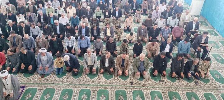 تصاویر/ اقامه نمازجمعه شهر عنبرآباد