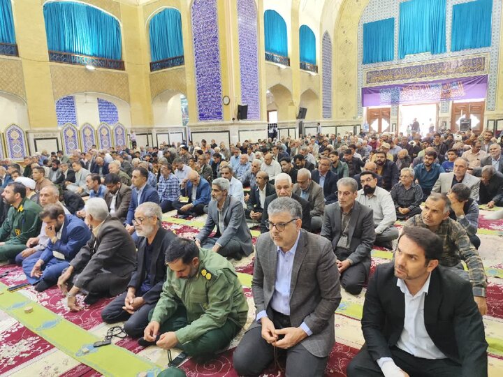 تصاویر/ اقامه نمازجمعه شهر بم