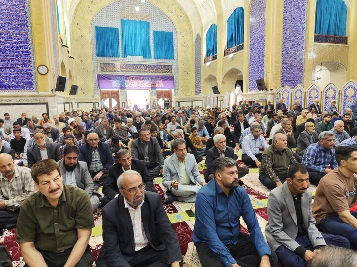 تصاویر/ اقامه نمازجمعه شهر بم