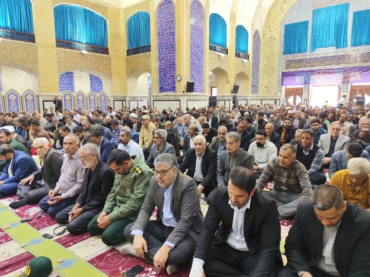 تصاویر/ اقامه نمازجمعه شهر بم