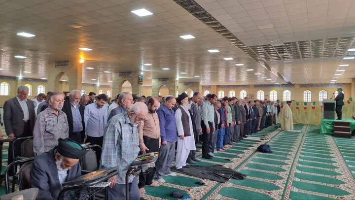 نماز جمعه گناوه به روایت تصویر