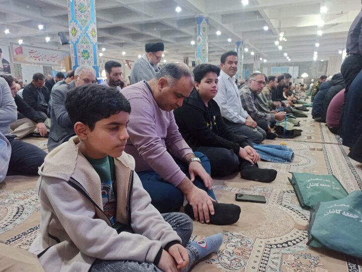 تصاویر/ نمازعبادی سیاسی جمعه کاشان