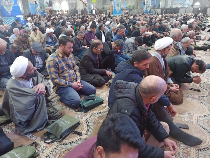 تصاویر/ نمازعبادی سیاسی جمعه کاشان