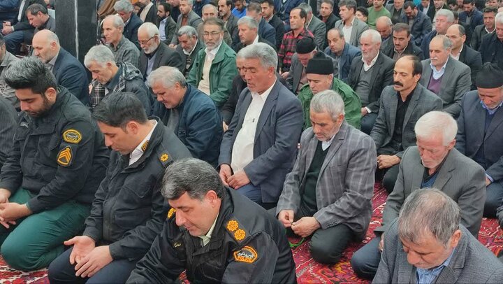 تصاویر/ نماز جمعه ۲۴ بهمن چهاربرج