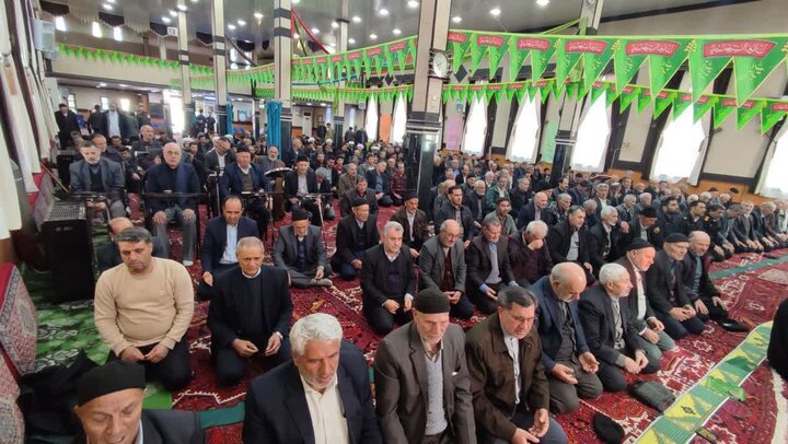 تصاویر/ نماز جمعه ۲۴ بهمن چهاربرج