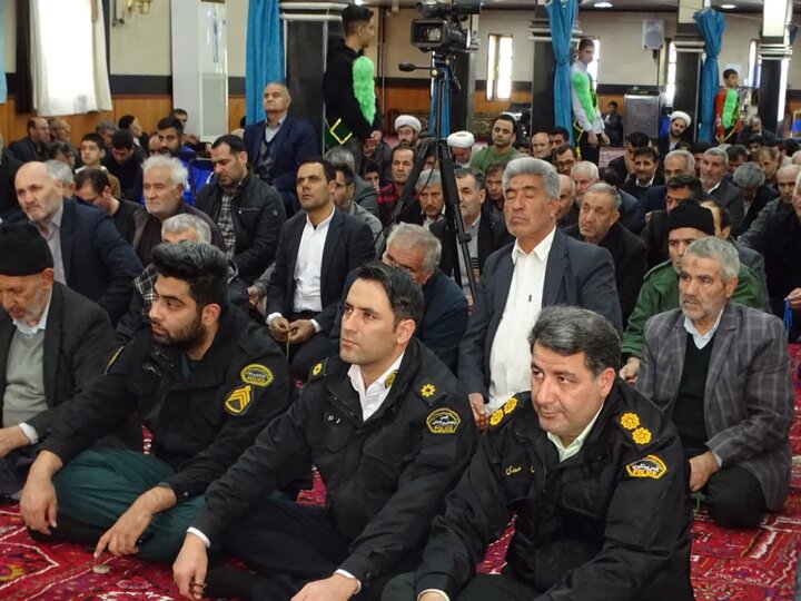 تصاویر/ نماز جمعه ۲۴ بهمن چهاربرج