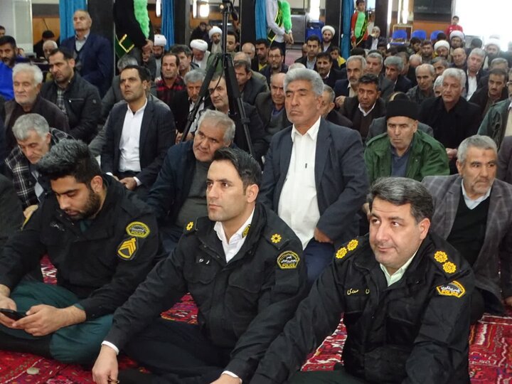 تصاویر/ نماز جمعه ۲۴ بهمن چهاربرج