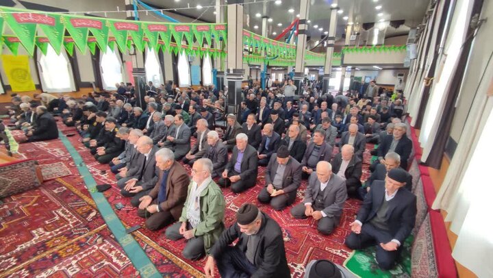 تصاویر/ نماز جمعه ۲۴ بهمن چهاربرج