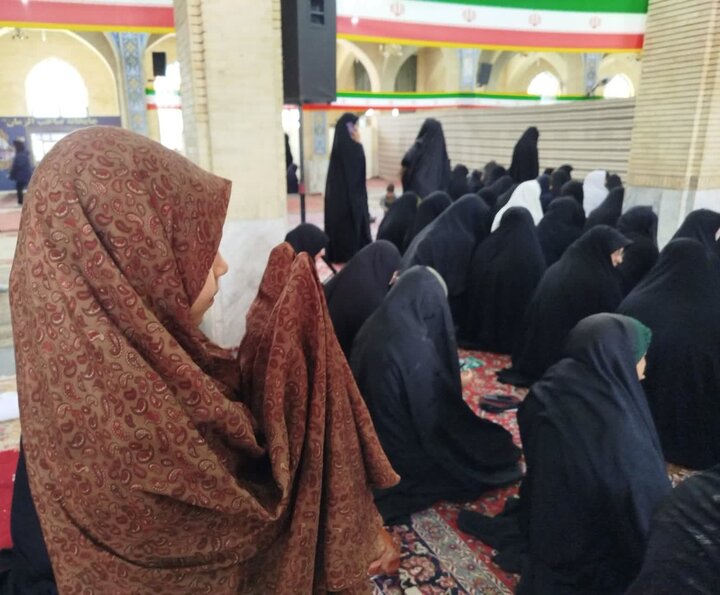 تصاویر/ اقامه نمازجمعه شهر راین