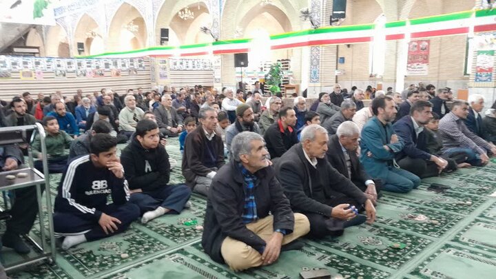 تصاویر/ اقامه نمازجمعه شهر راین