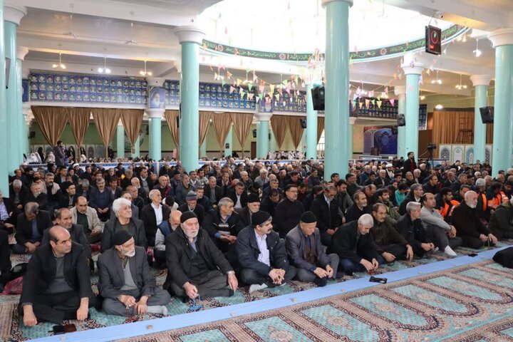 تصاویر/ نماز جمعه ۲۴ بهمن تکاب