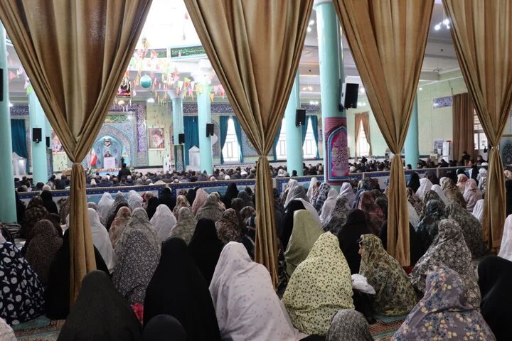 تصاویر/ نماز جمعه ۲۴ بهمن تکاب