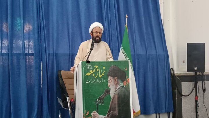 تصاویر/ اقامه نمازجمعه شهر بردسیر