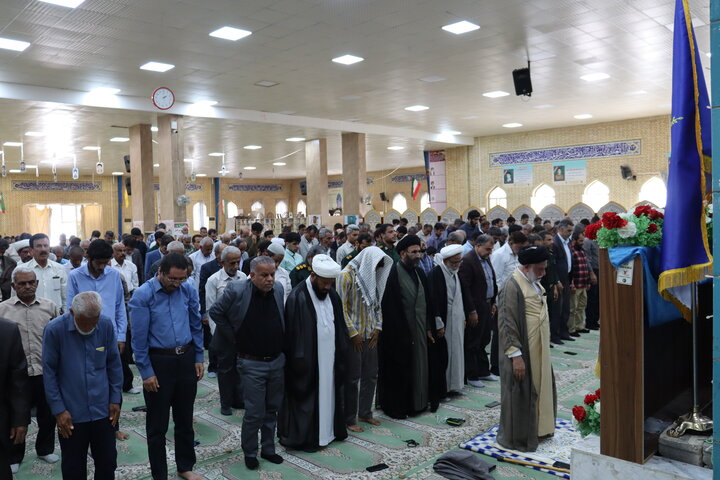 تصاویر/ شکوه نمازجمعه در بندر دیّر