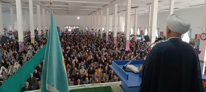 تصاویر/اقامه نماز عبادی سیاسی جمعه در ساوه