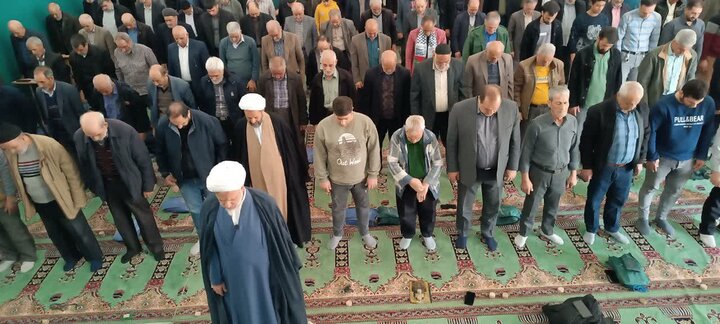 تصاویر/اقامه نماز عبادی سیاسی جمعه در ساوه