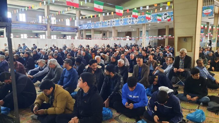 تصاویر/اقامه نماز عبادی سیاسی جمعه در خمین