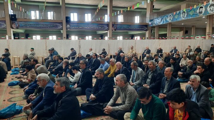 تصاویر/اقامه نماز عبادی سیاسی جمعه در خمین