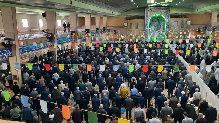 تصاویر/اقامه نماز عبادی سیاسی جمعه در خمین