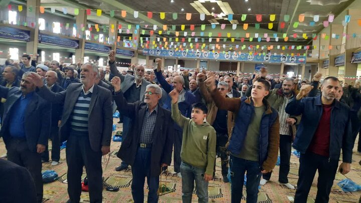 تصاویر/اقامه نماز عبادی سیاسی جمعه در خمین