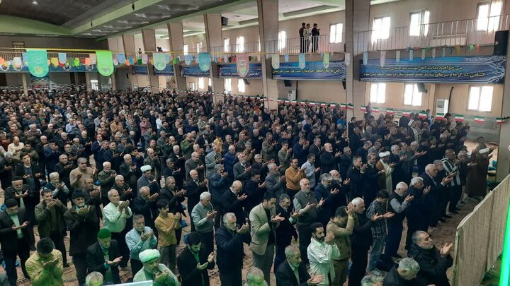 تصاویر/اقامه نماز عبادی سیاسی جمعه در خمین