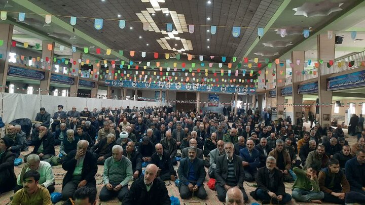 تصاویر/اقامه نماز عبادی سیاسی جمعه در خمین