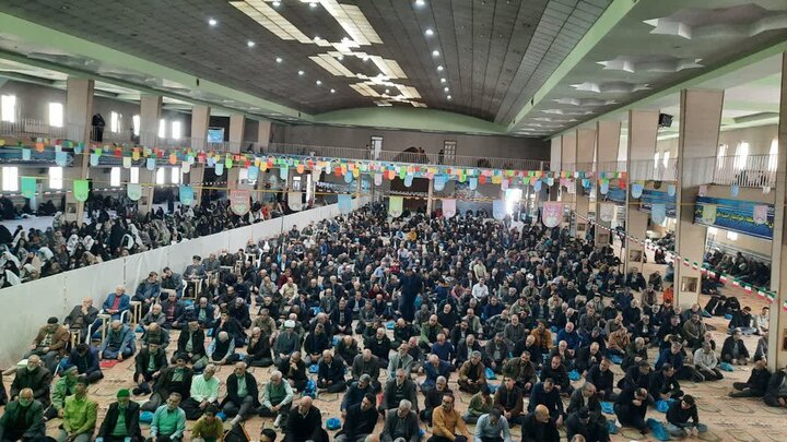 تصاویر/اقامه نماز عبادی سیاسی جمعه در خمین