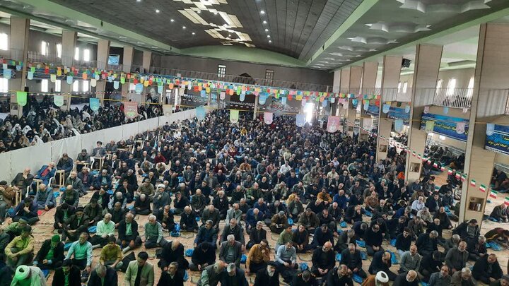 تصاویر/اقامه نماز عبادی سیاسی جمعه در خمین