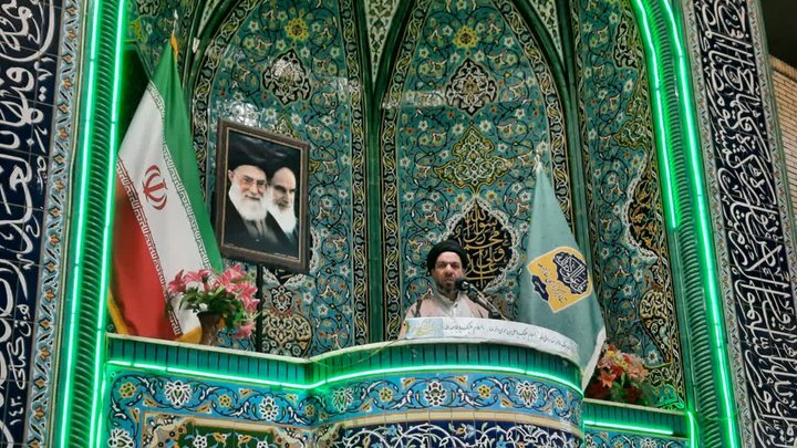 تصاویر/اقامه نماز عبادی سیاسی جمعه در خمین