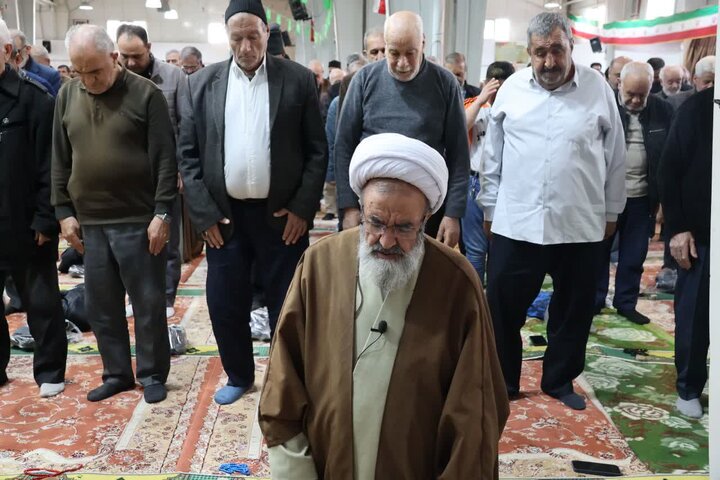 تصاویر/اقامه نماز عبادی سیاسی جمعه در مرند