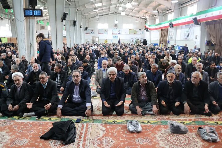 تصاویر/اقامه نماز عبادی سیاسی جمعه در مرند