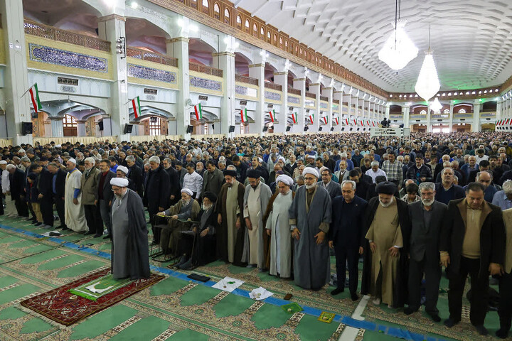 تصاویر/اقامه نماز عبادی سیاسی جمعه در تبریز