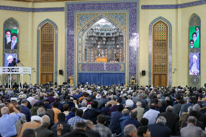 تصاویر/اقامه نماز عبادی سیاسی جمعه در تبریز