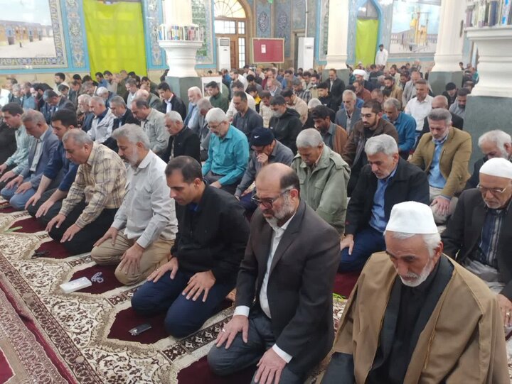 نمازجمعه دشتستان به روایت تصویر